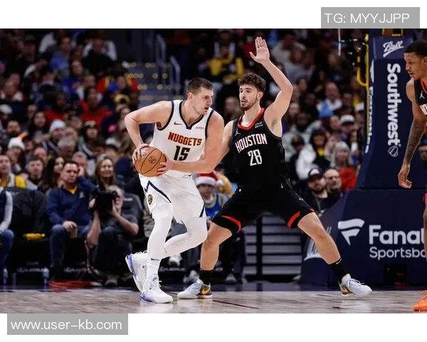 约基奇八场比赛场均33分12篮板11助攻投篮命中率高达71三分命中率56令人震惊