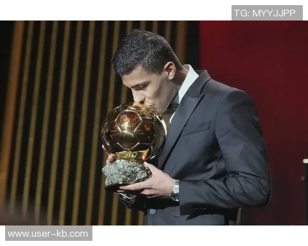 曼城官推庆祝罗德里获金球奖一周年回顾精彩瞬间